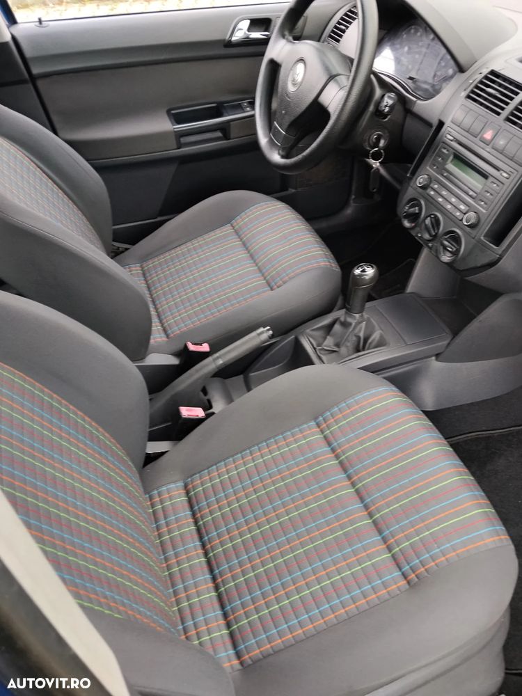 Volkswagen Polo 1.2 Attractive - 12