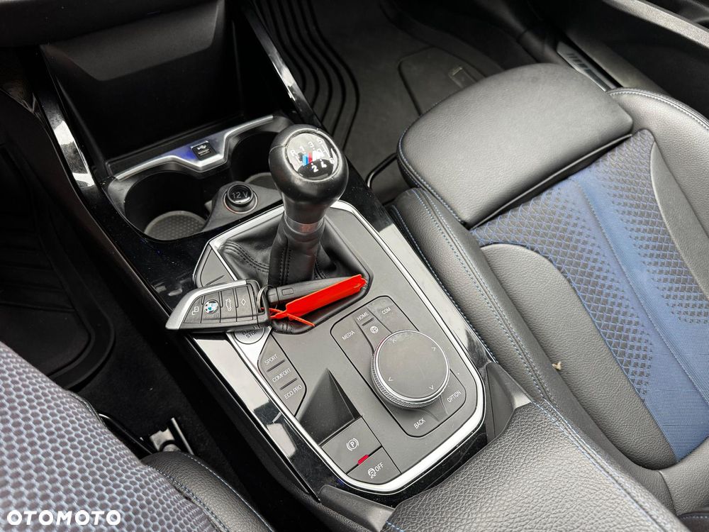 BMW Seria 1 118i GPF Sport Line Shadow - 27