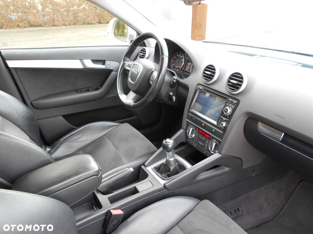 Audi A3 Sportback 1.4 TFSI S Line Sportpaket plus - 12