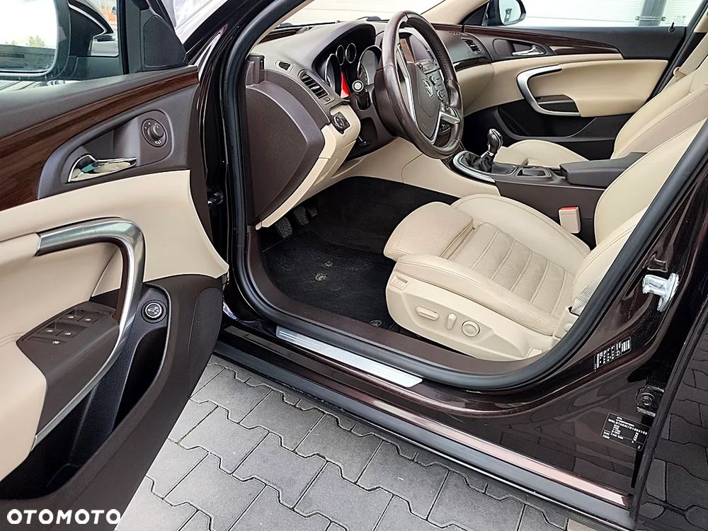 Opel Insignia 2.0 CDTI 4x4 Design Edition - 9