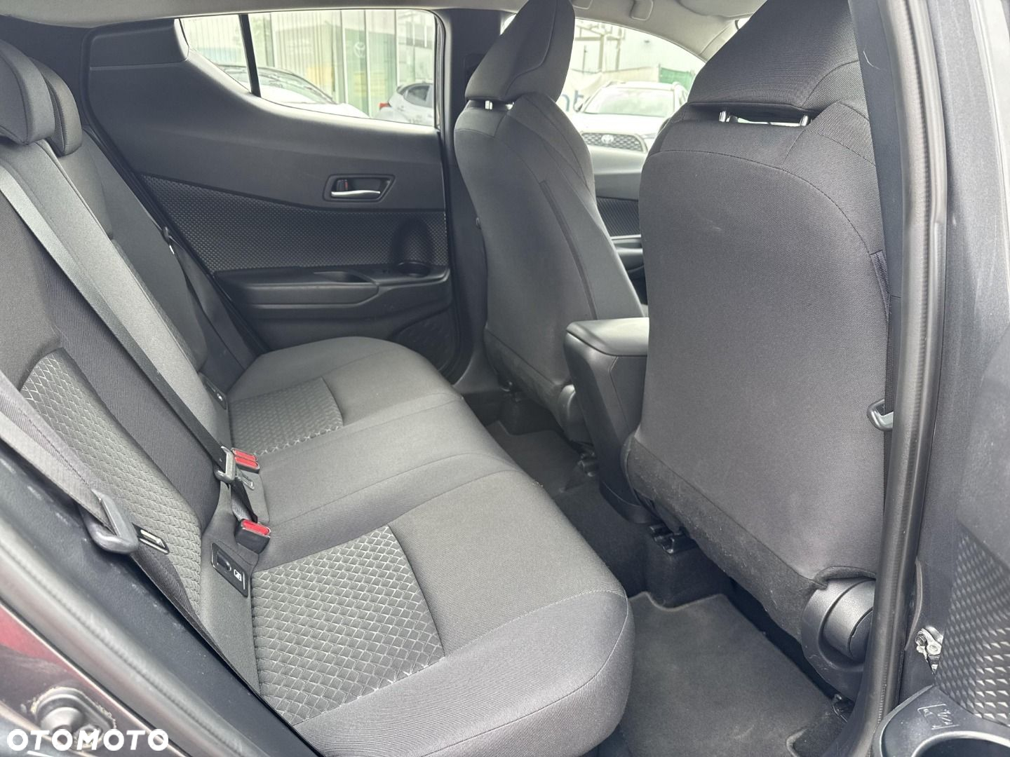Toyota C-HR - 8