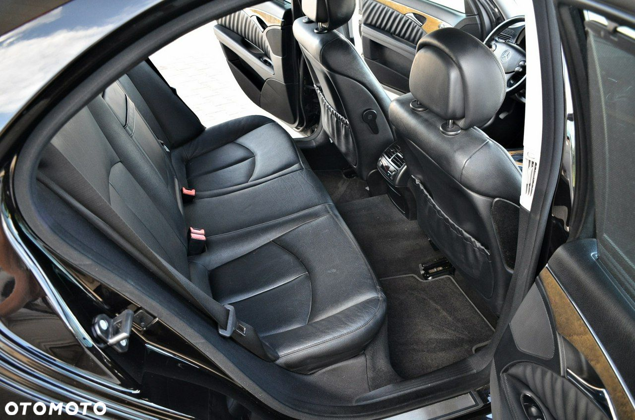 Mercedes-Benz Klasa E - 19