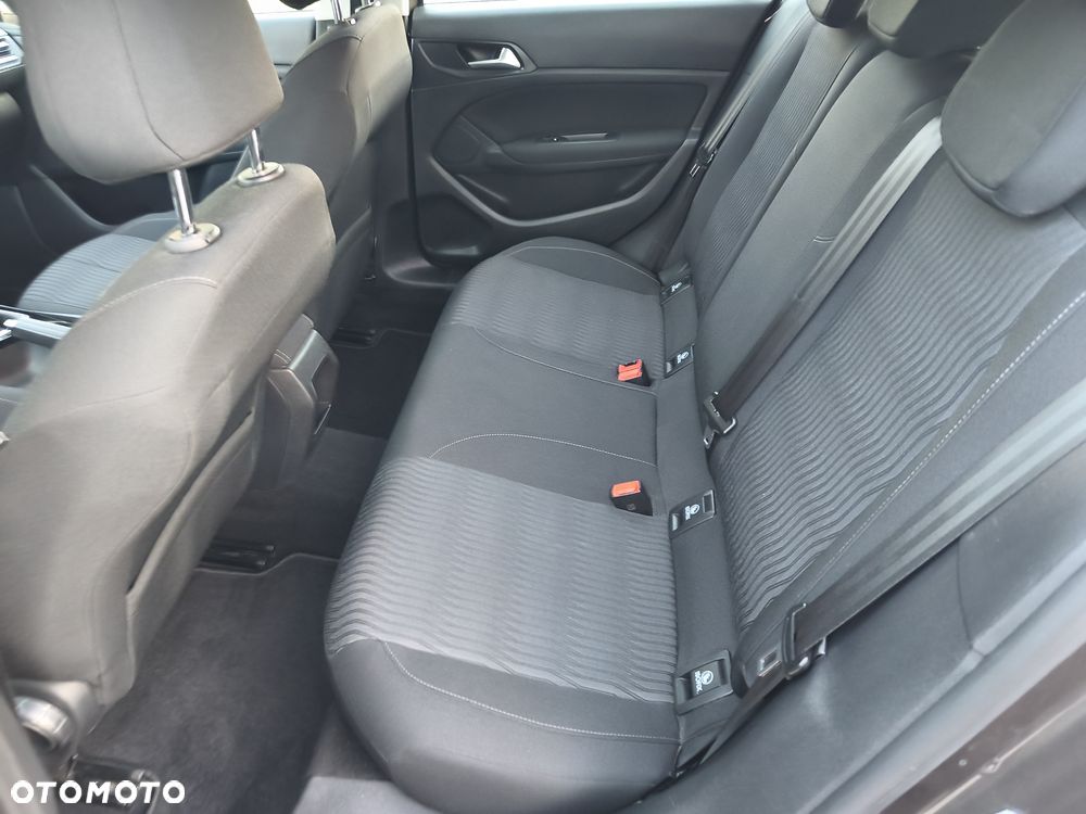 Peugeot 308 1.6 e-HDi Active S&S - 26