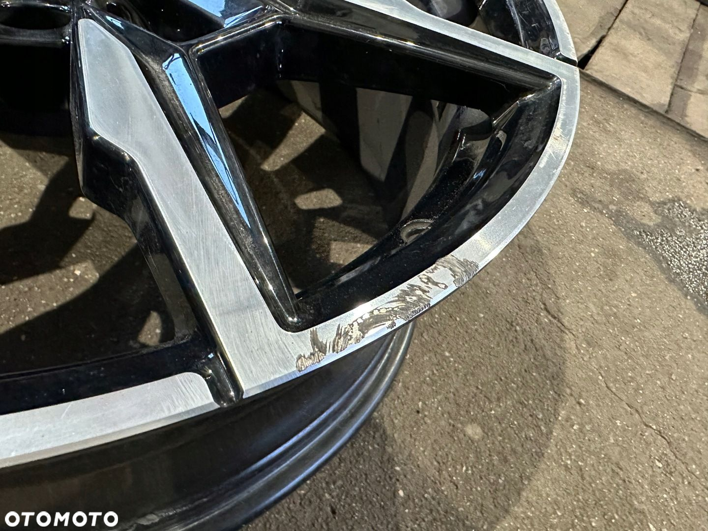 FELGA BMW SERIA 8 G14 G15 G16 STYLING 895M 5A07086 8J X 20 IS26 - 2