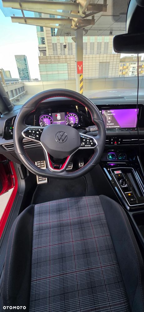 Volkswagen Golf - 22