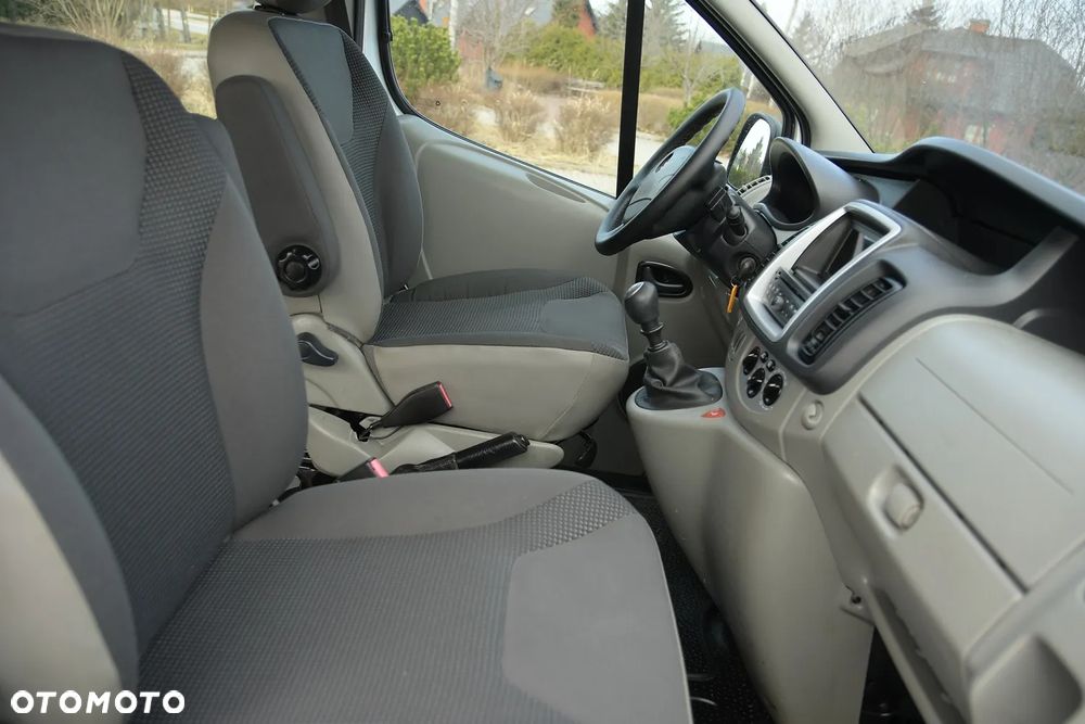 Opel Vivaro - 22