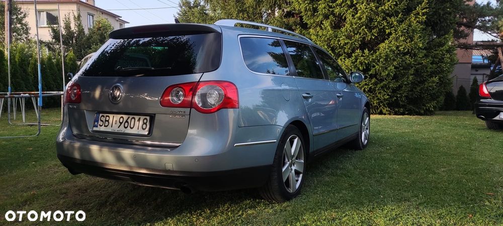 Volkswagen Passat 2.0 TDI 4Mot Highline DSG - 3