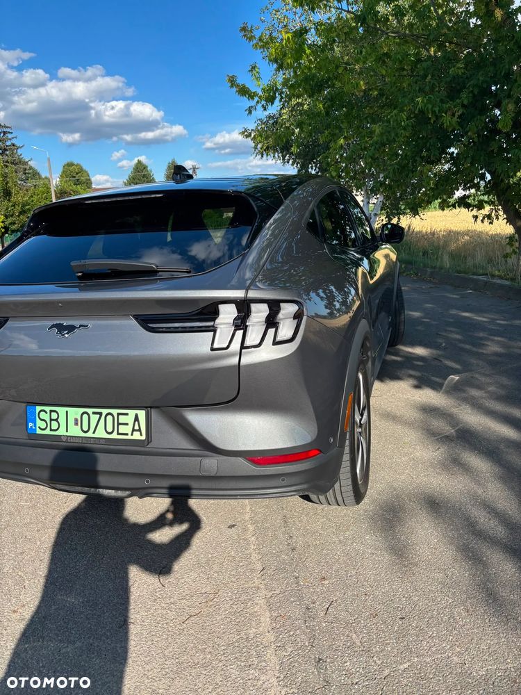 Ford Mustang Mach-E - 4