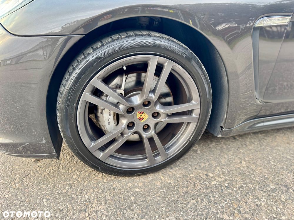 Porsche Panamera 4S PDK - 11