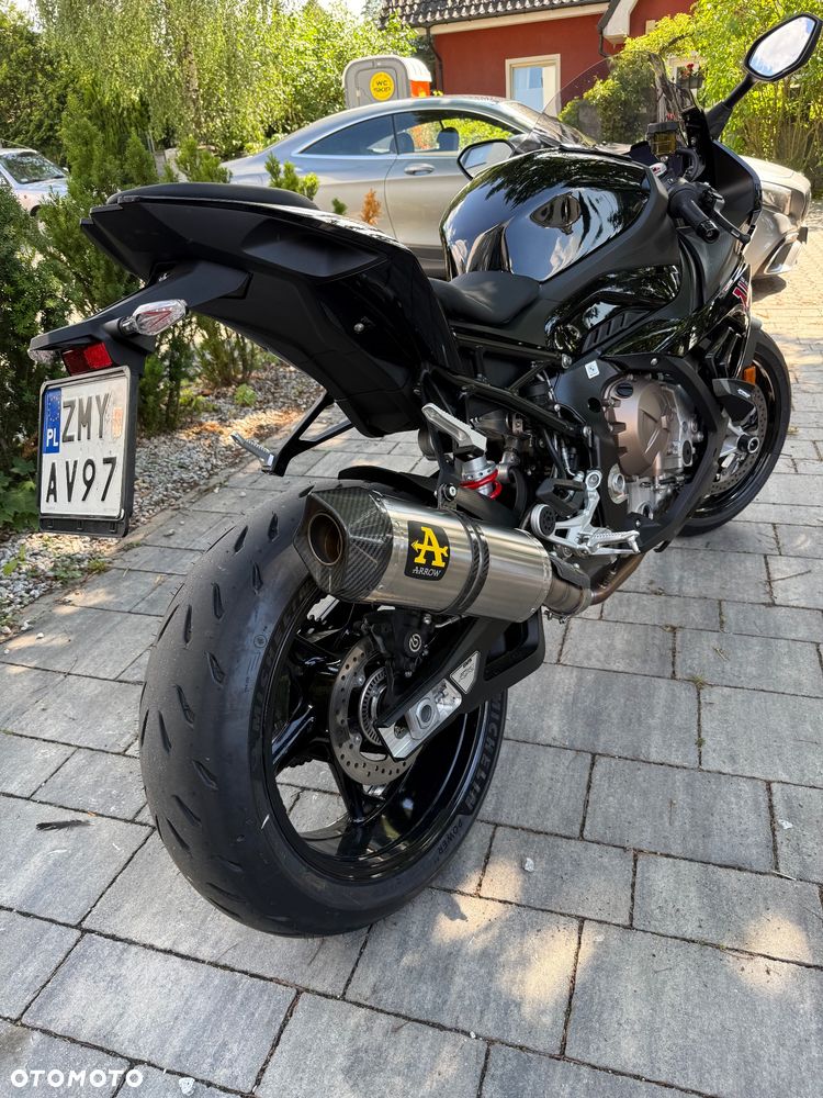 BMW S - 5