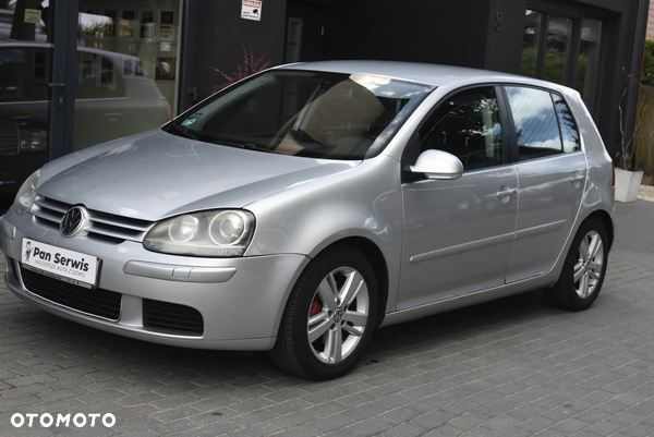 Volkswagen Golf 2.0 FSI Sportline