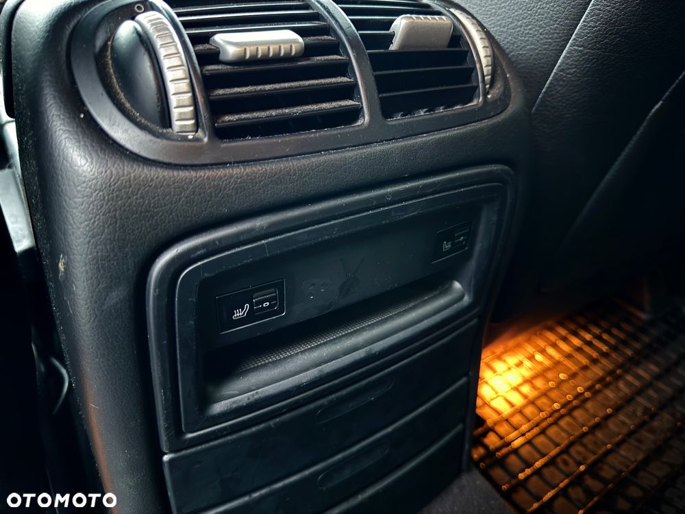 Porsche Cayenne - 12