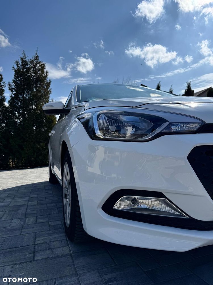 Hyundai i20 blue 1.2 Classic - 9