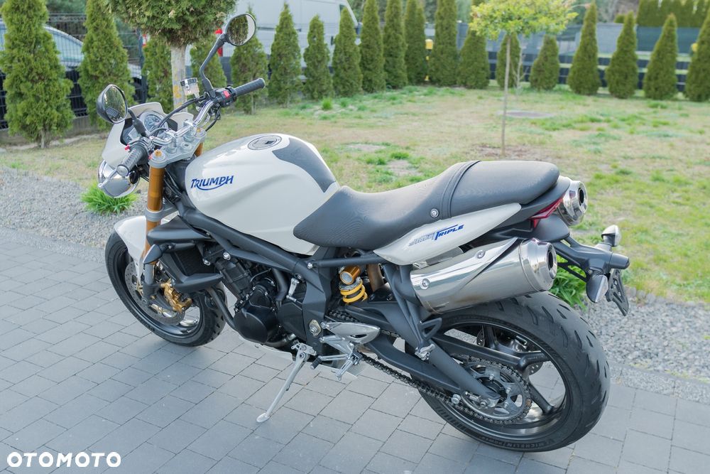 Triumph Street Triple - 9