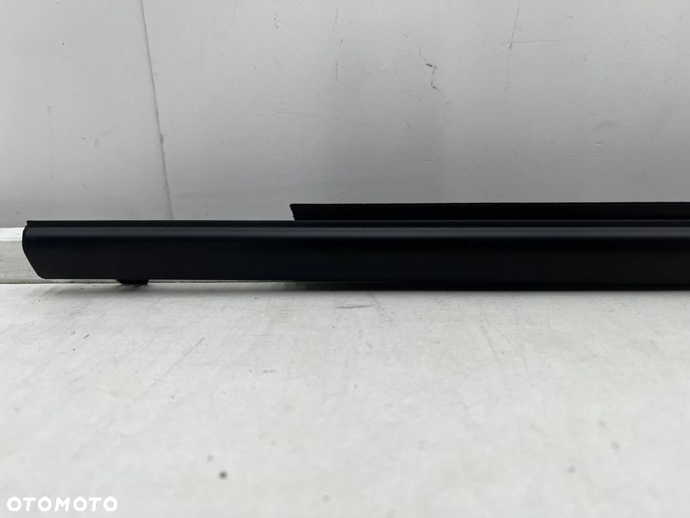 Listwa Mazda 2 II DE DH 07-12r. NOWA prawa przednia uszczelka drzwi zewnętrzna szyby zgarniająca pra - 3