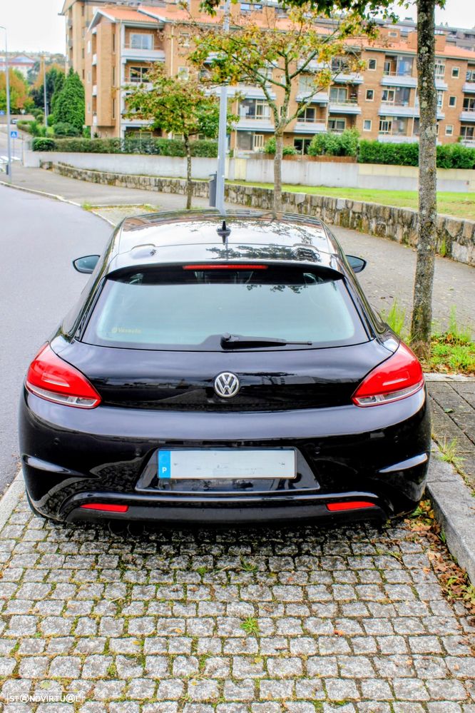 VW Scirocco 2.0 TFSi Sport DSG - 2