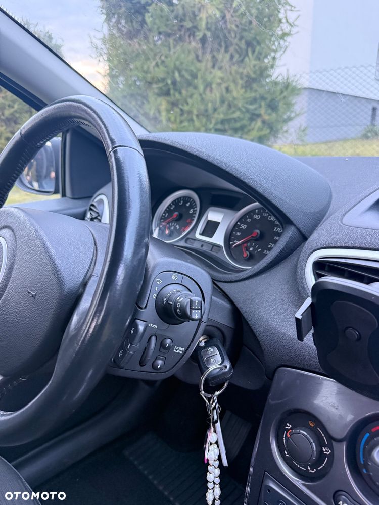 Renault Clio 1.2 16V Alize - 10