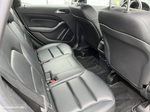 Mercedes-Benz B 180 CDI AMG Line - 16