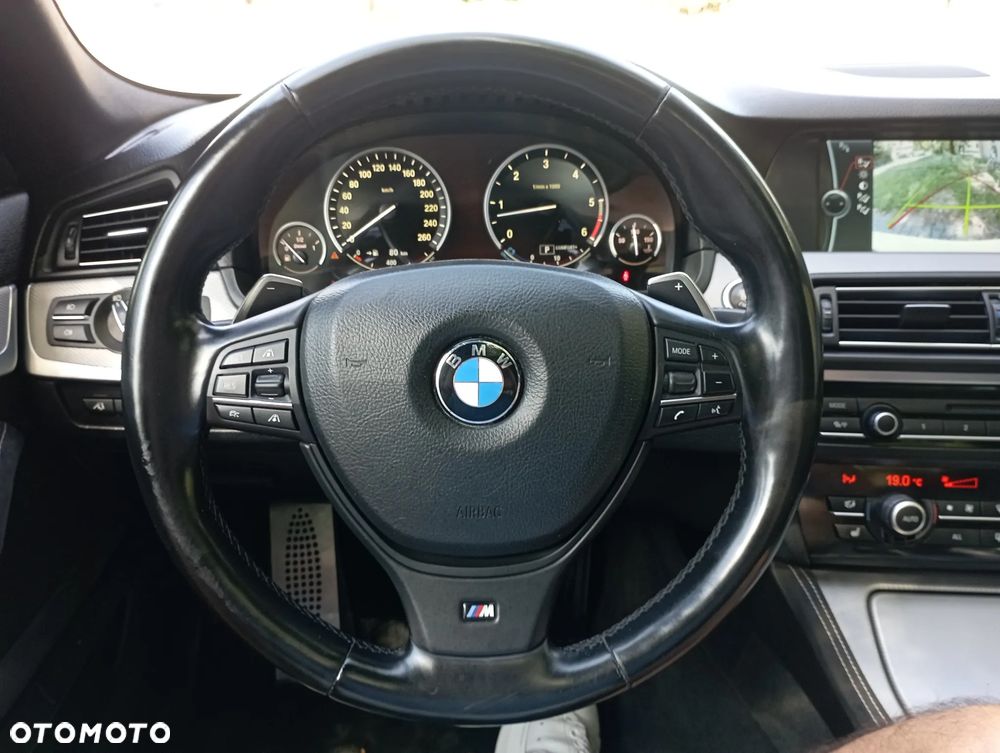 BMW Seria 5 535d xDrive - 13