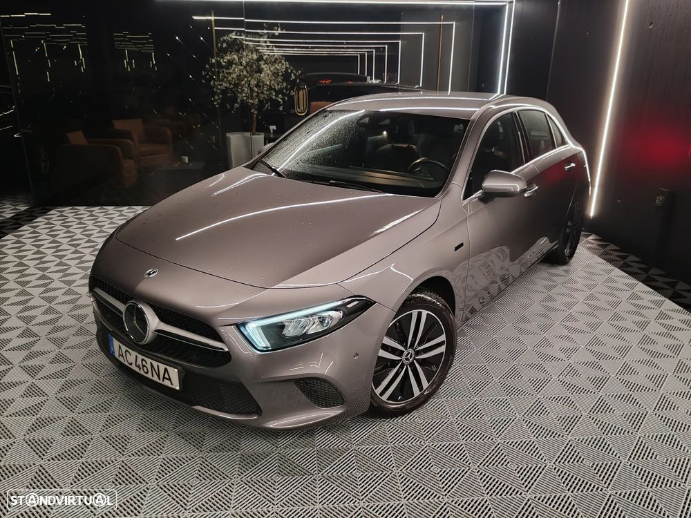 Mercedes-Benz A 250 e Progressive - 2
