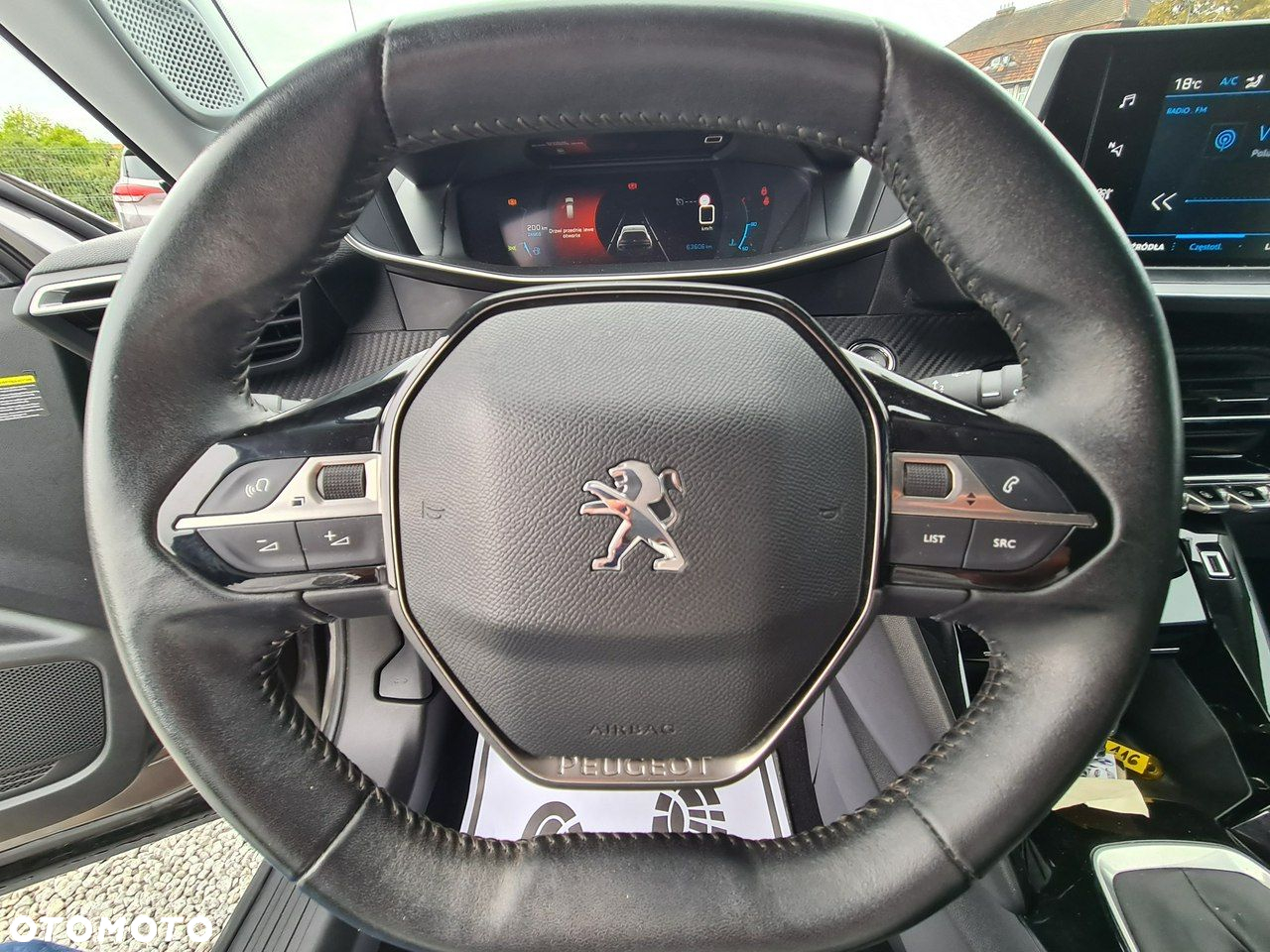 Peugeot 2008 1.2 PureTech Allure S&S - 25