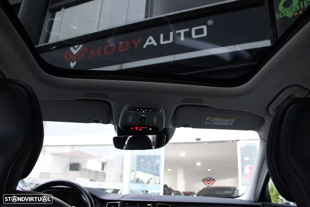 Volvo XC 60 2.0 T6 PHEV Inscription Expression AWD — fotografia 17