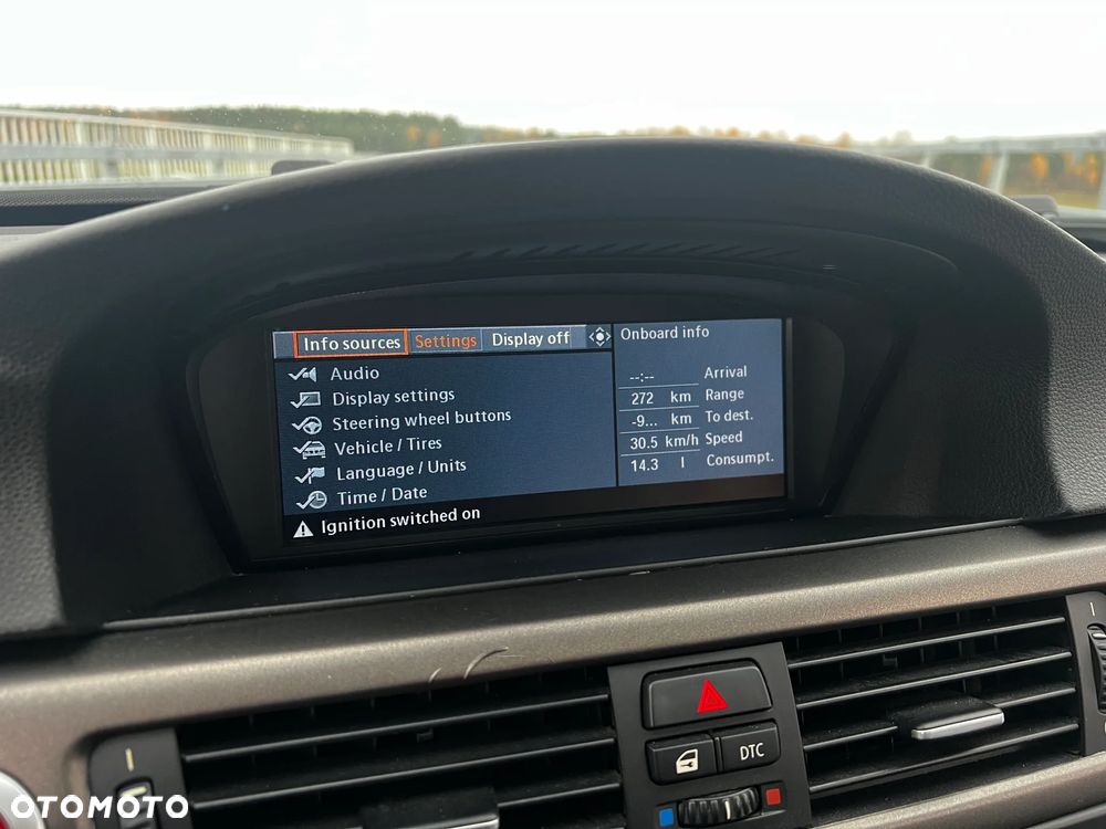 BMW Seria 3 335i xDrive - 23