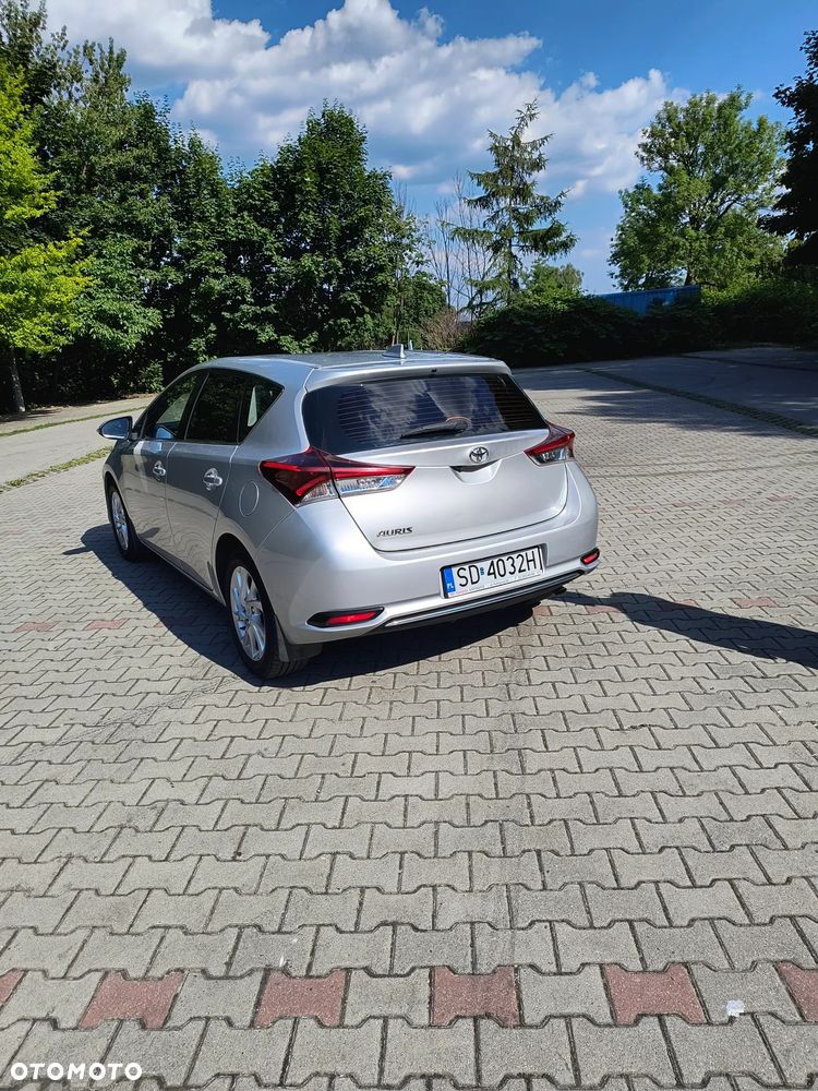 Toyota Auris - 10