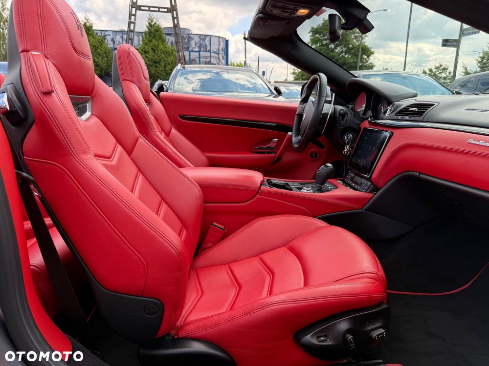 Maserati GranCabrio Sport - 32