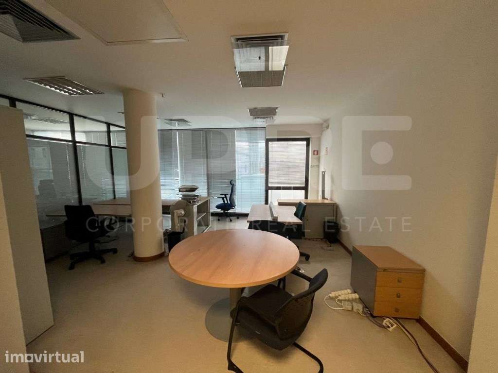 VENDE | LOJA | Leça Palmeira - Grande imagem: 2/9
