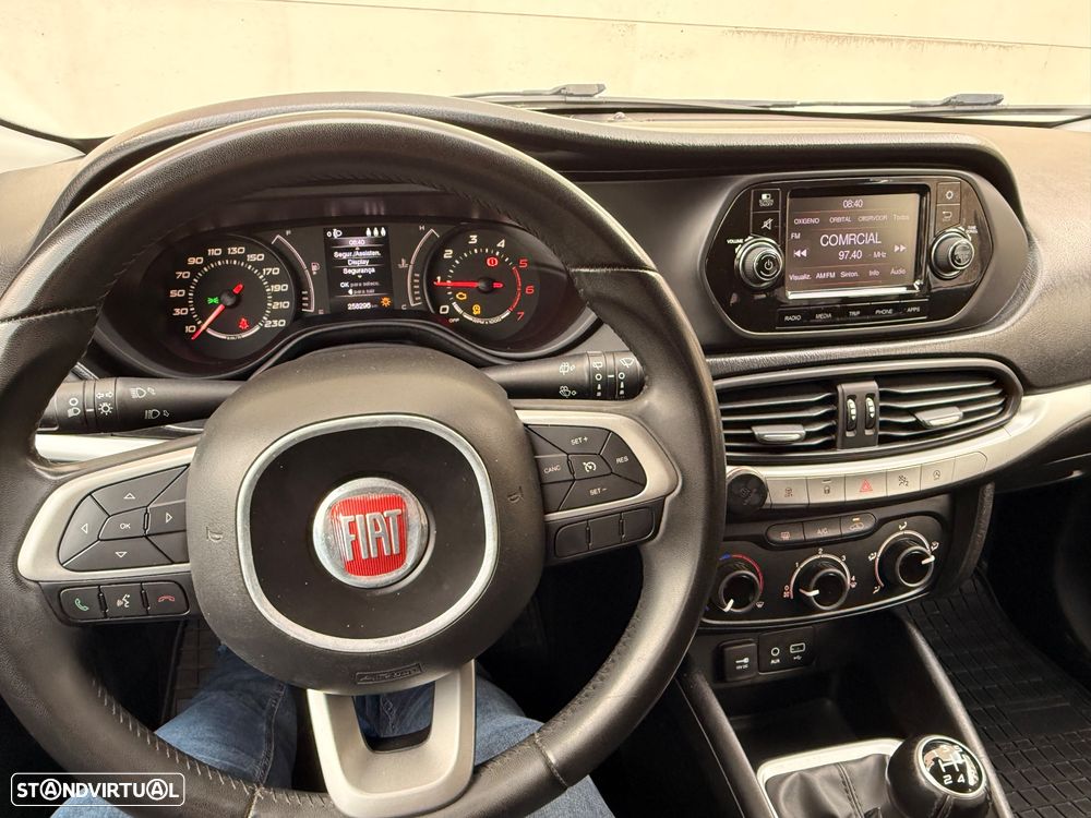 Fiat Tipo Station Wagon 1.3 M-Jet Easy J17 - 12