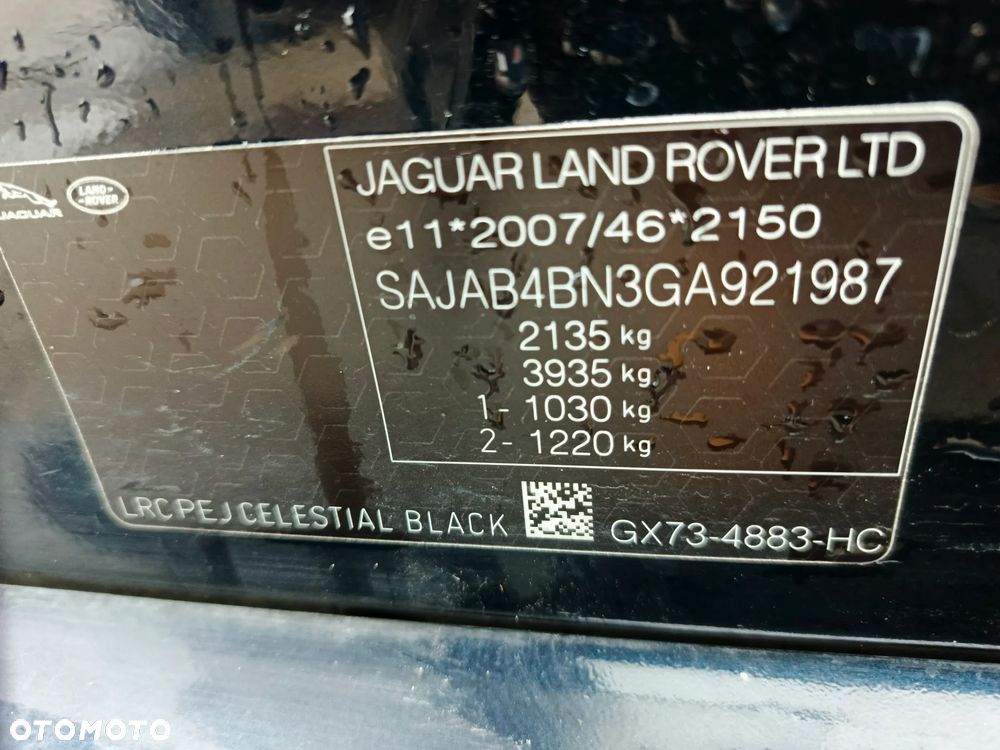 Jaguar XE 2.0 D Portfolio - 40