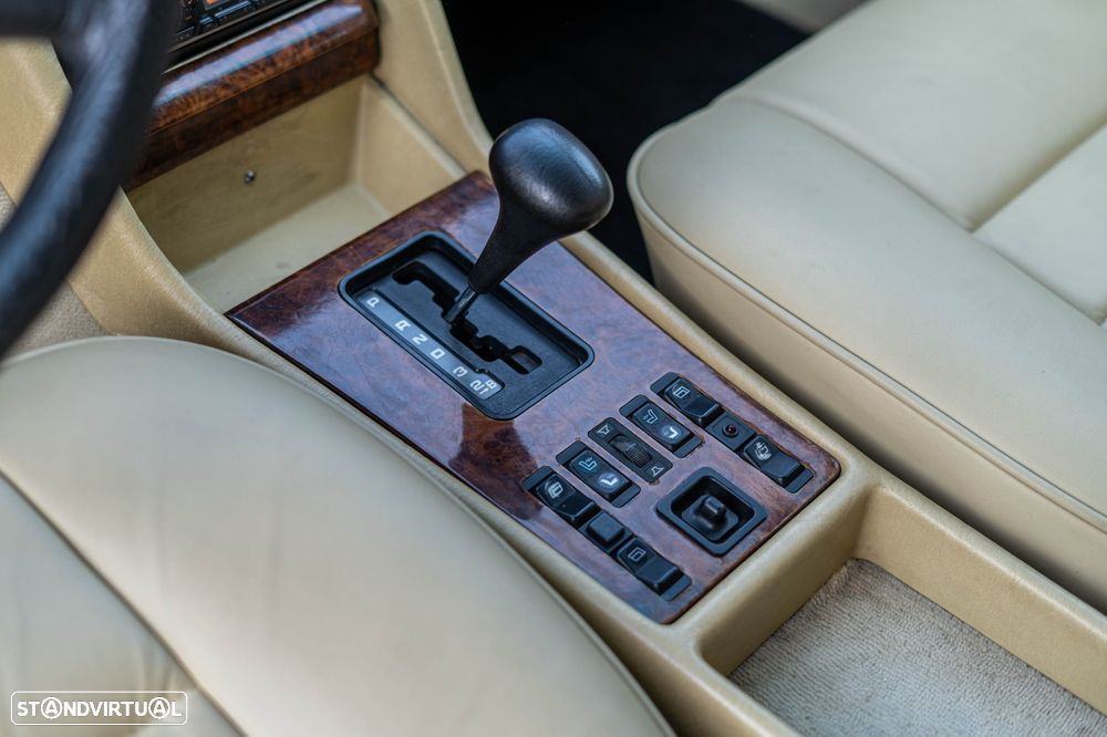 Mercedes-Benz W126 (1979-1992) - 21