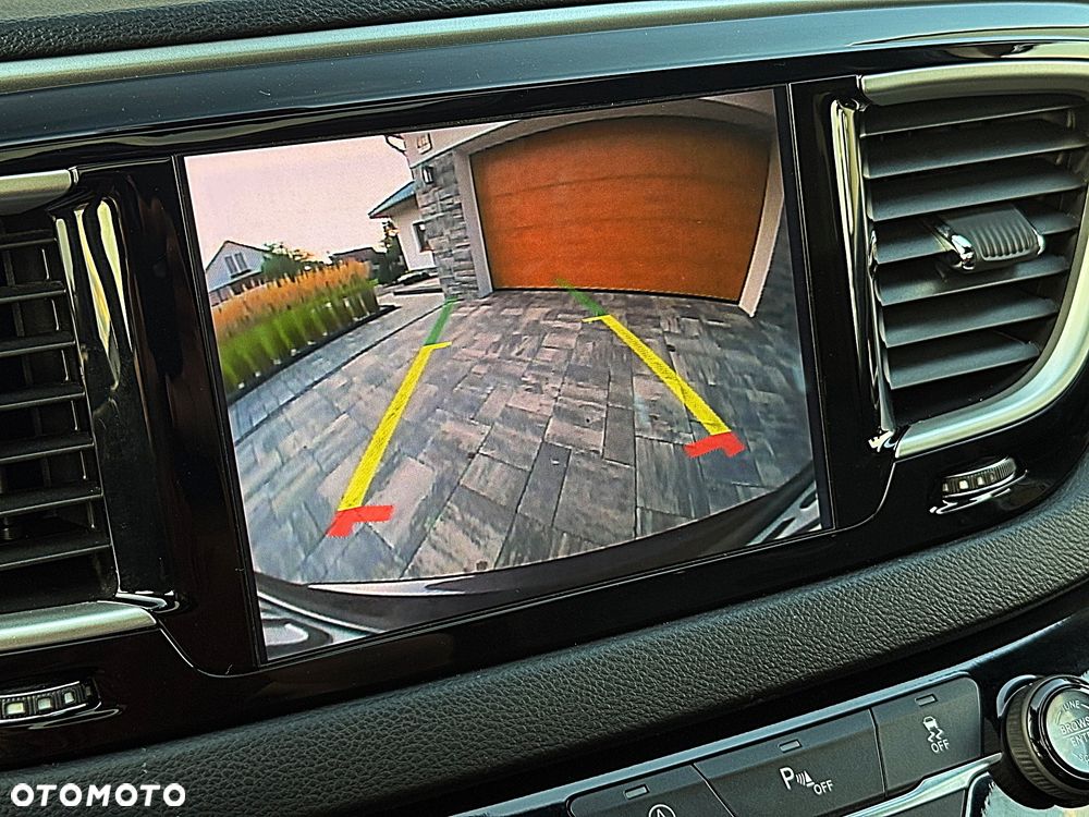 Chrysler Pacifica - 10
