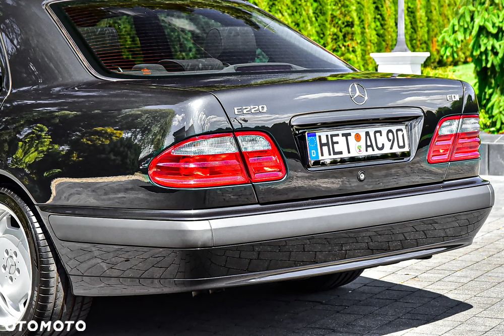 Mercedes-Benz Klasa E - 7