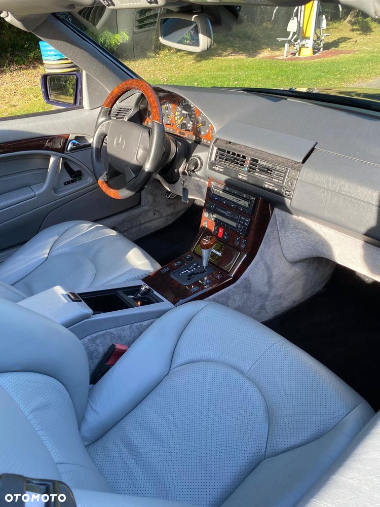 Mercedes-Benz SL - 13