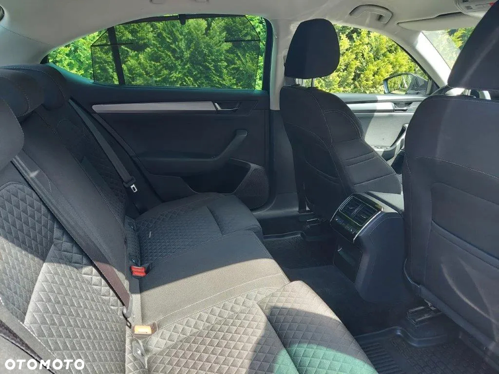 Skoda Superb 2.0 TDI 4x4 Style DSG - 3