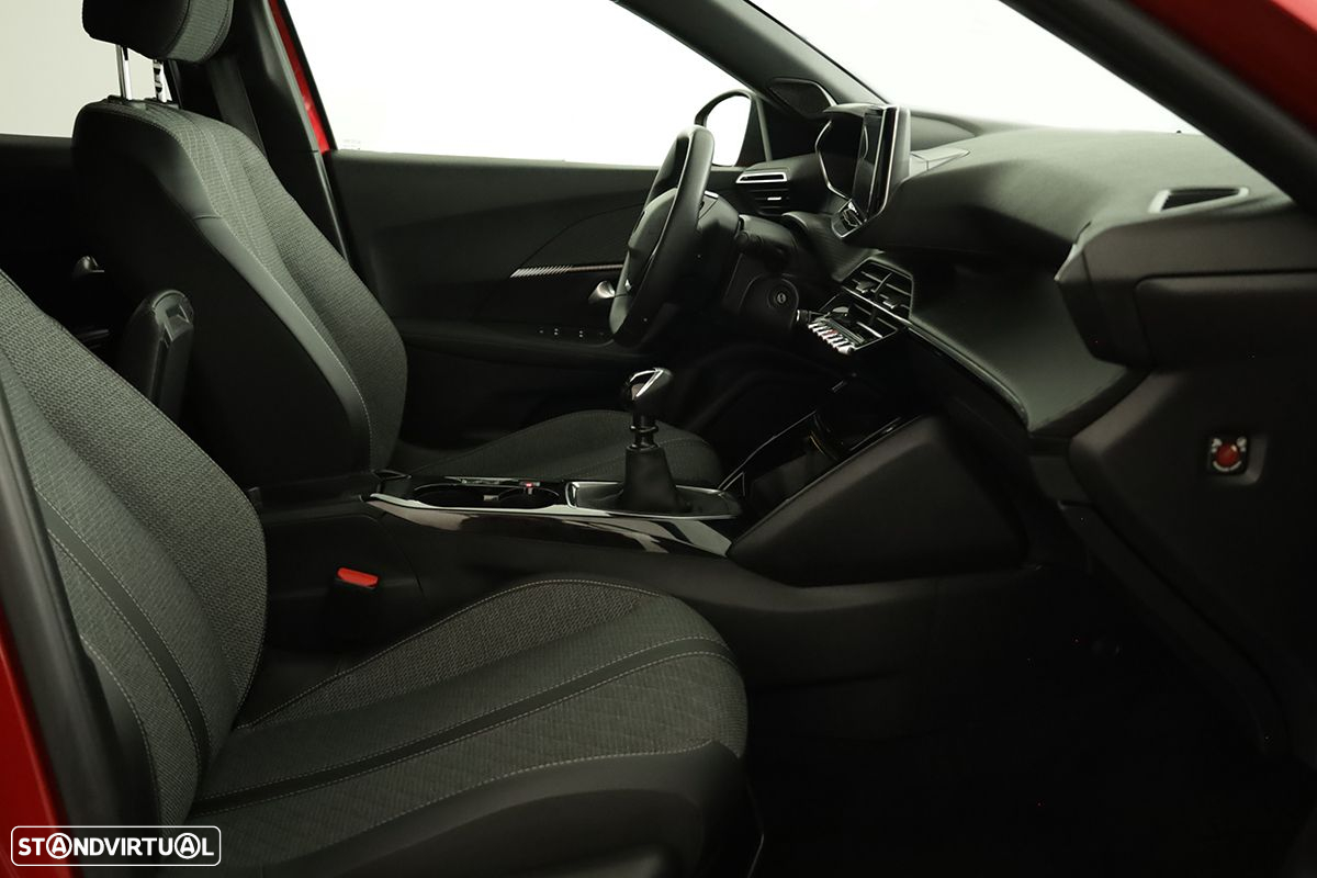 Peugeot 2008 1.2 PureTech Allure - 19
