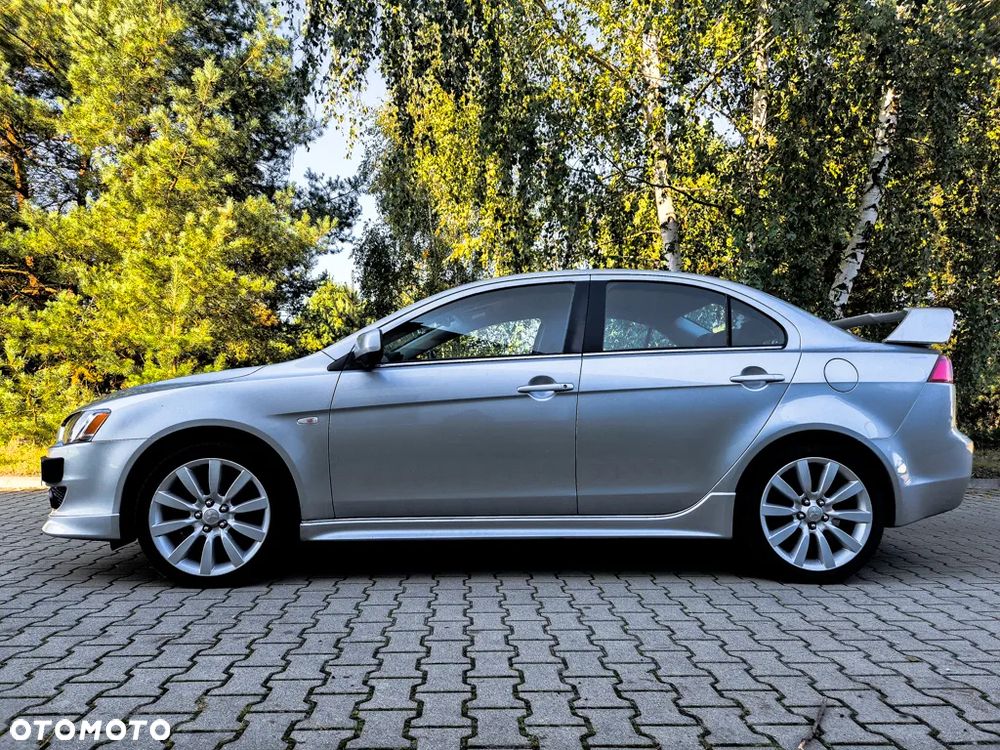 Mitsubishi Lancer 1.8 Intense - 11