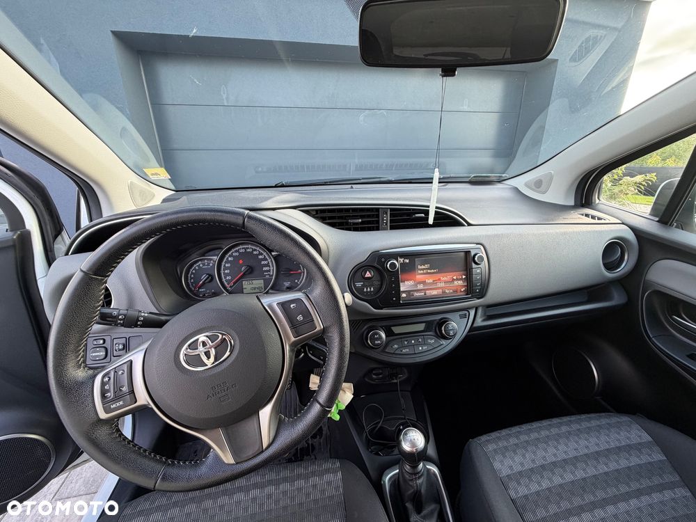Toyota Yaris 1.33 Premium - 7