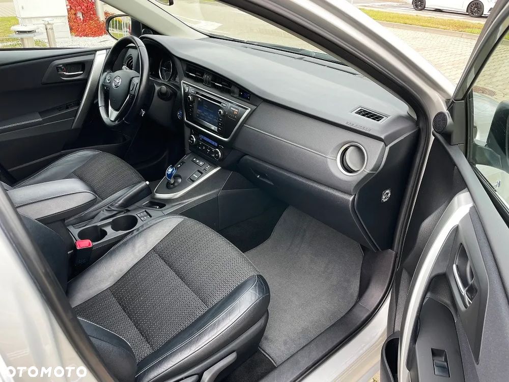 Toyota Auris - 13