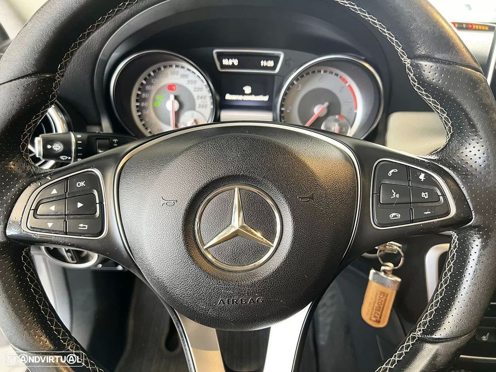 Mercedes-Benz GLA 180 d Style - 16