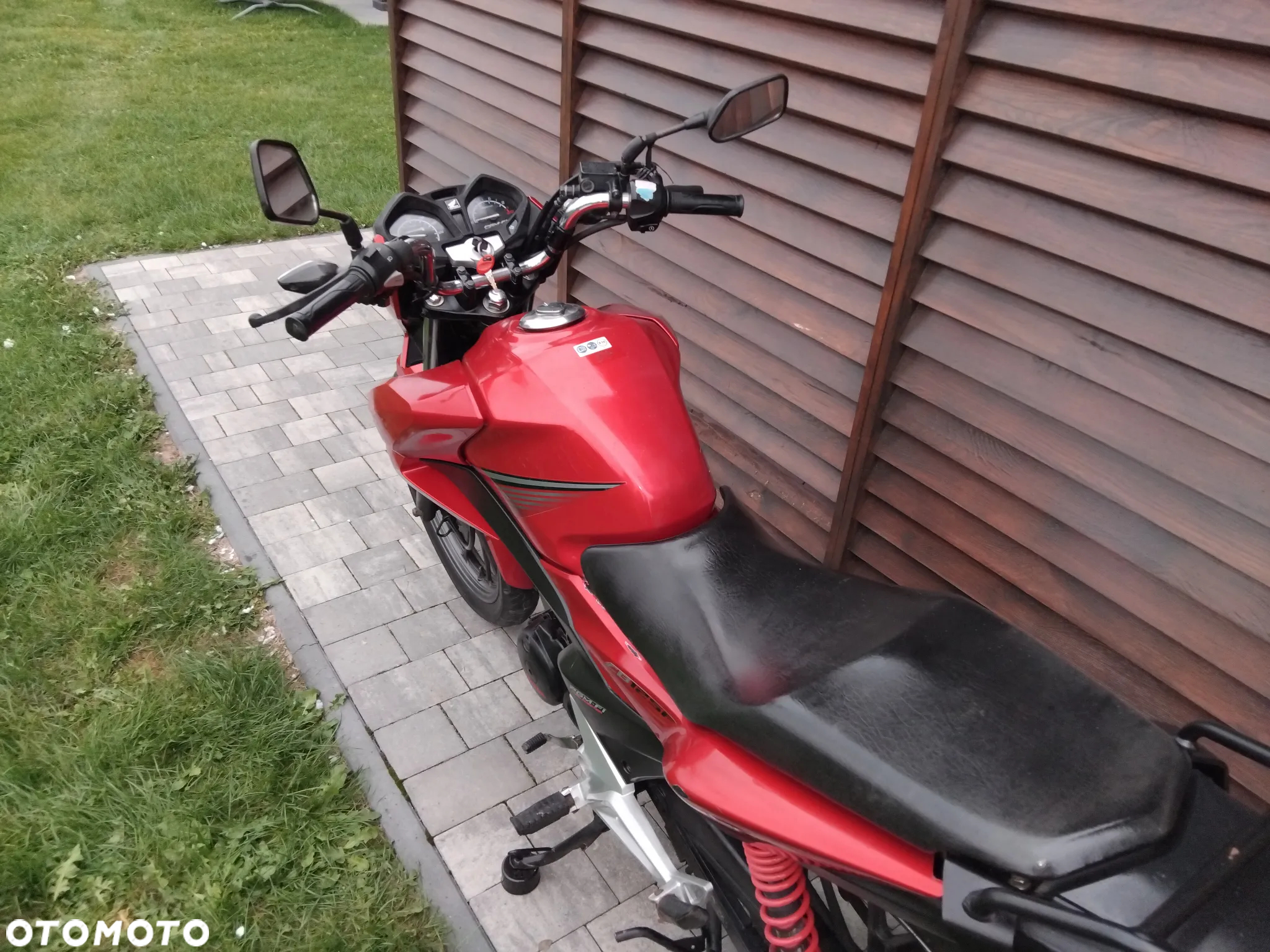 Honda CBF - 4