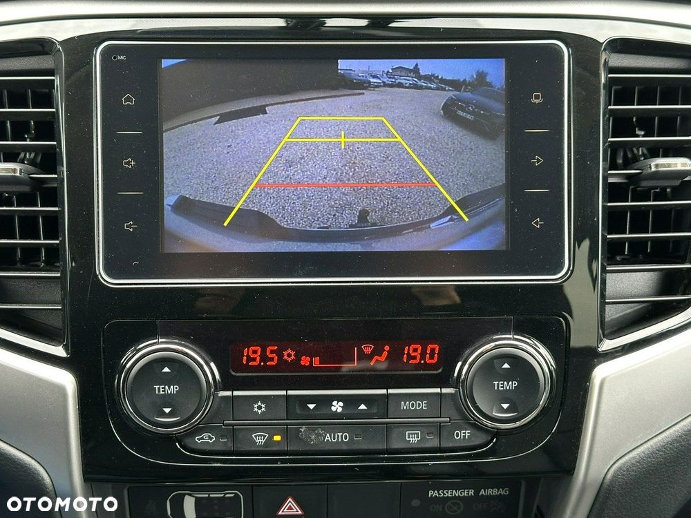 Mitsubishi L200 2.2 d DC Instyle Plus - 31