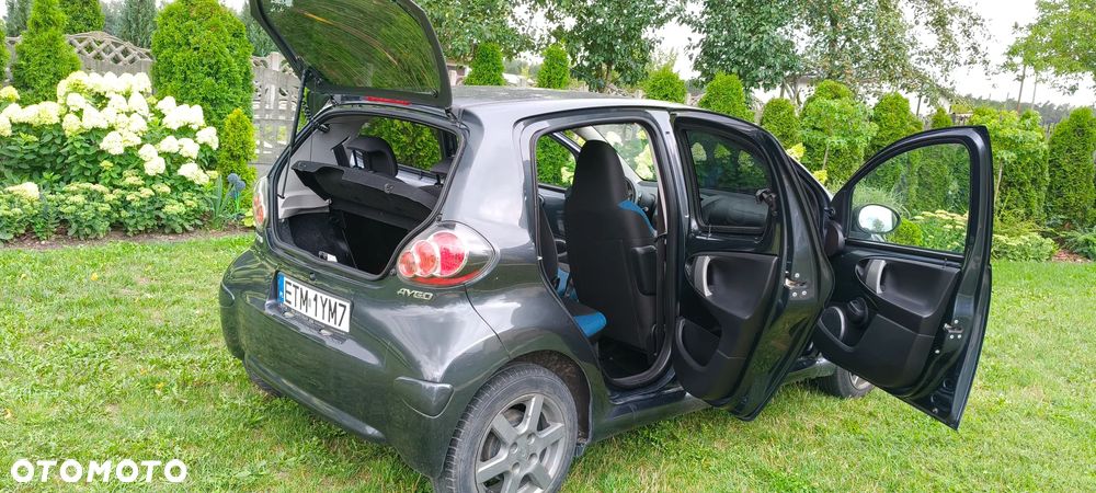 Toyota Aygo Connect - 8
