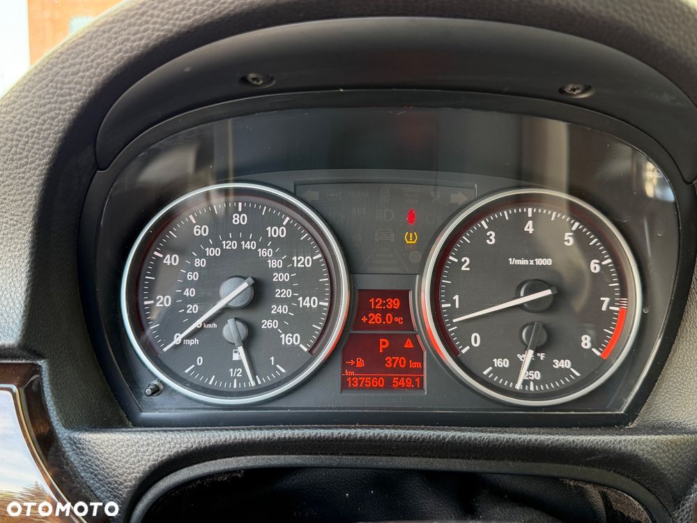 BMW Seria 3 330i - 24