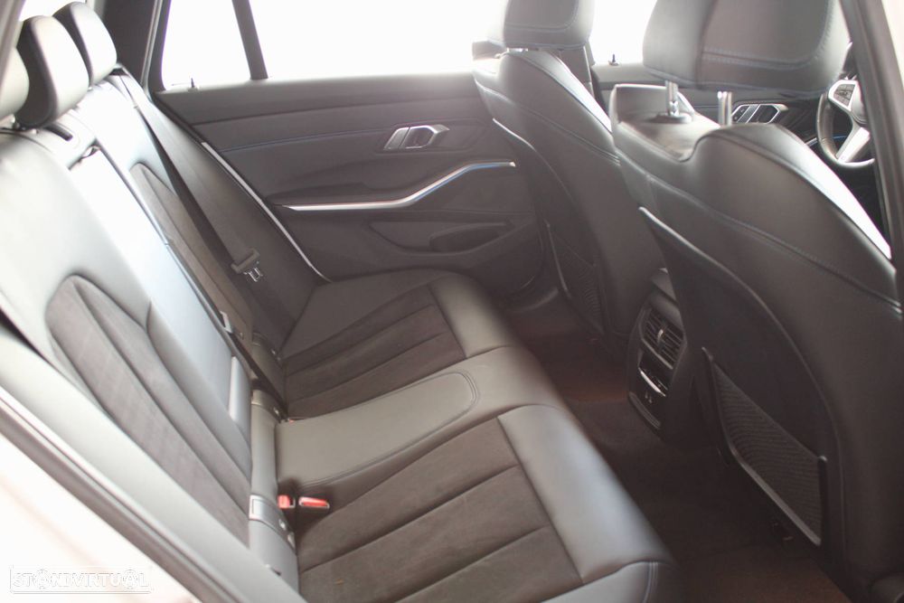 BMW 330 e Pack M Auto - 14