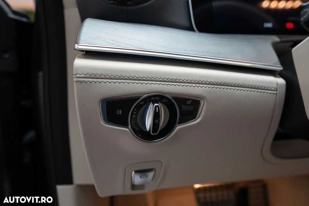 Mercedes-Benz AMG GT 4-door Coupe 53 4Matic+ MHEV - 17