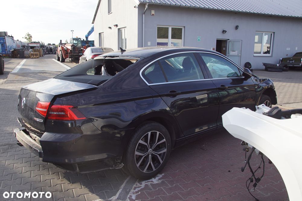 Auto na części - Volkswagen Passat B8 1.8 TSI 180 KM CJSC QTQ LC9X 2016R Silnik Skrzynia Drzwi Lusterko Szyba Lampa Deska Kokpit Sterownik Moduł Licznik Wyświetlacz Kierownica Panel - 7