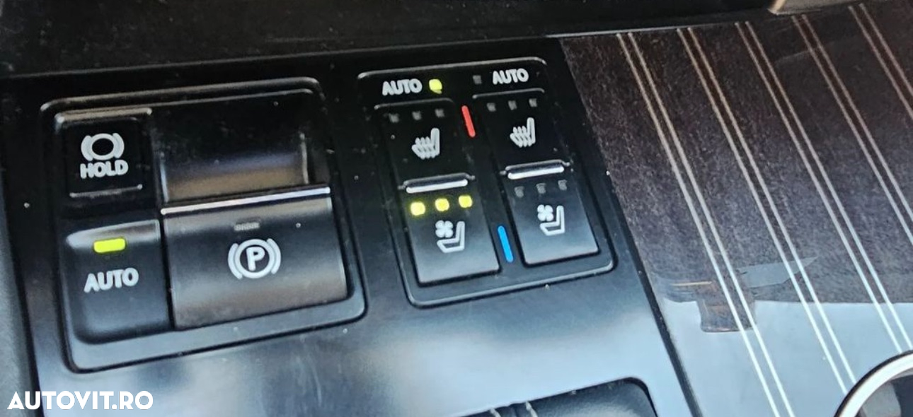 Lexus Seria RX 450h (hybrid) - 13